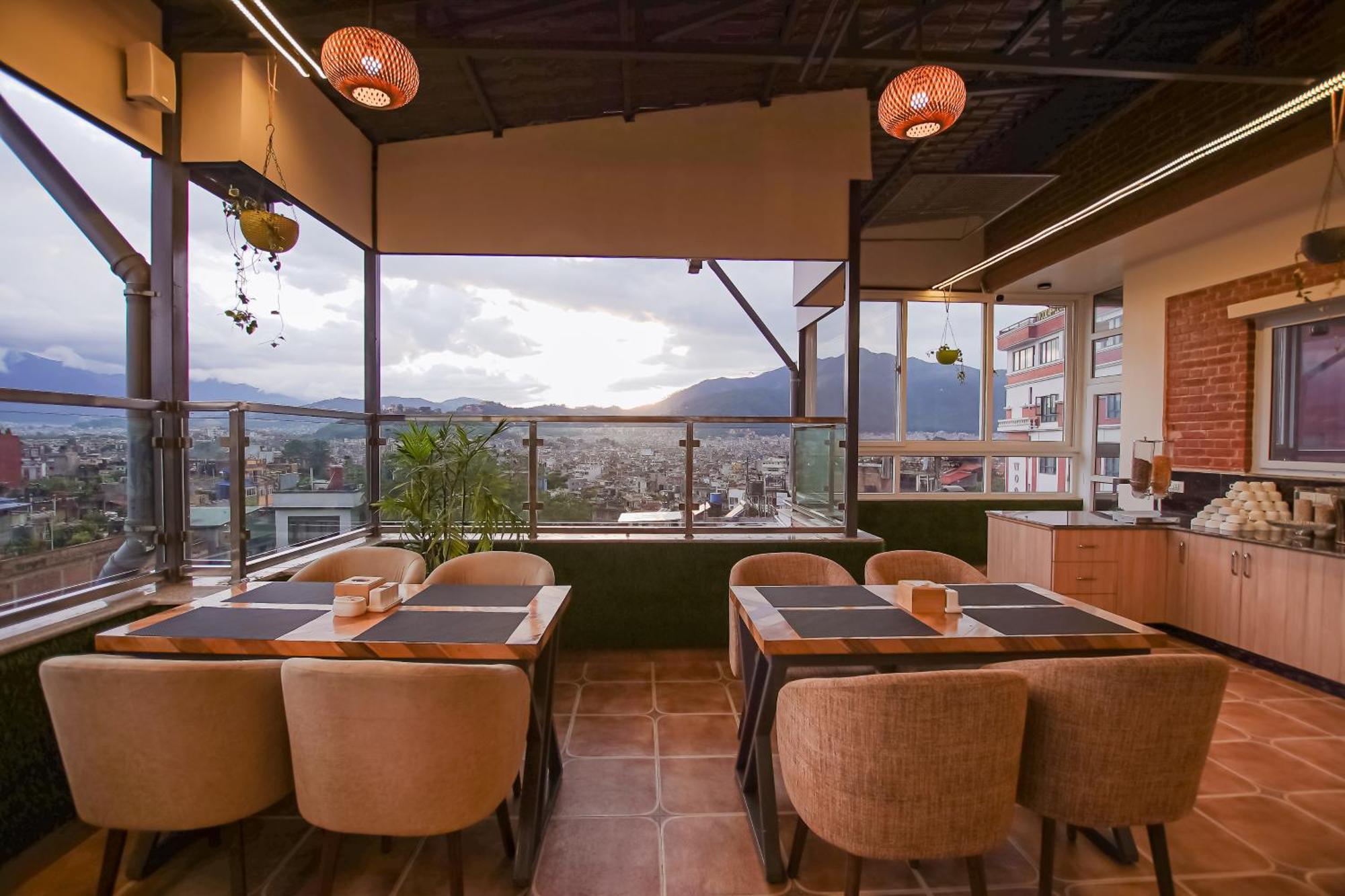 Hotel Vistara Katmandu Zewnętrze zdjęcie
